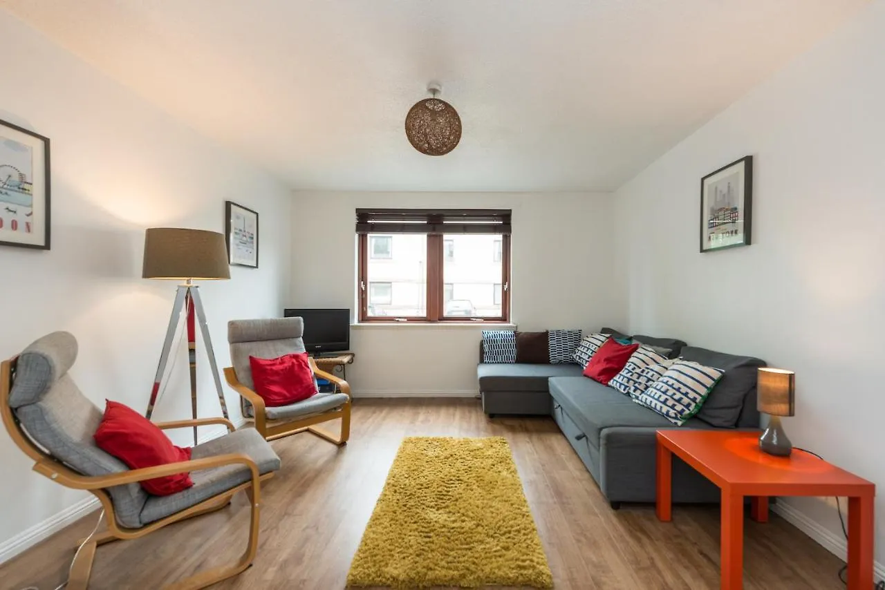 Waterside Apartment Edinburgh