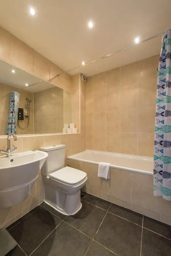 Waterside Apartment Edinburgh